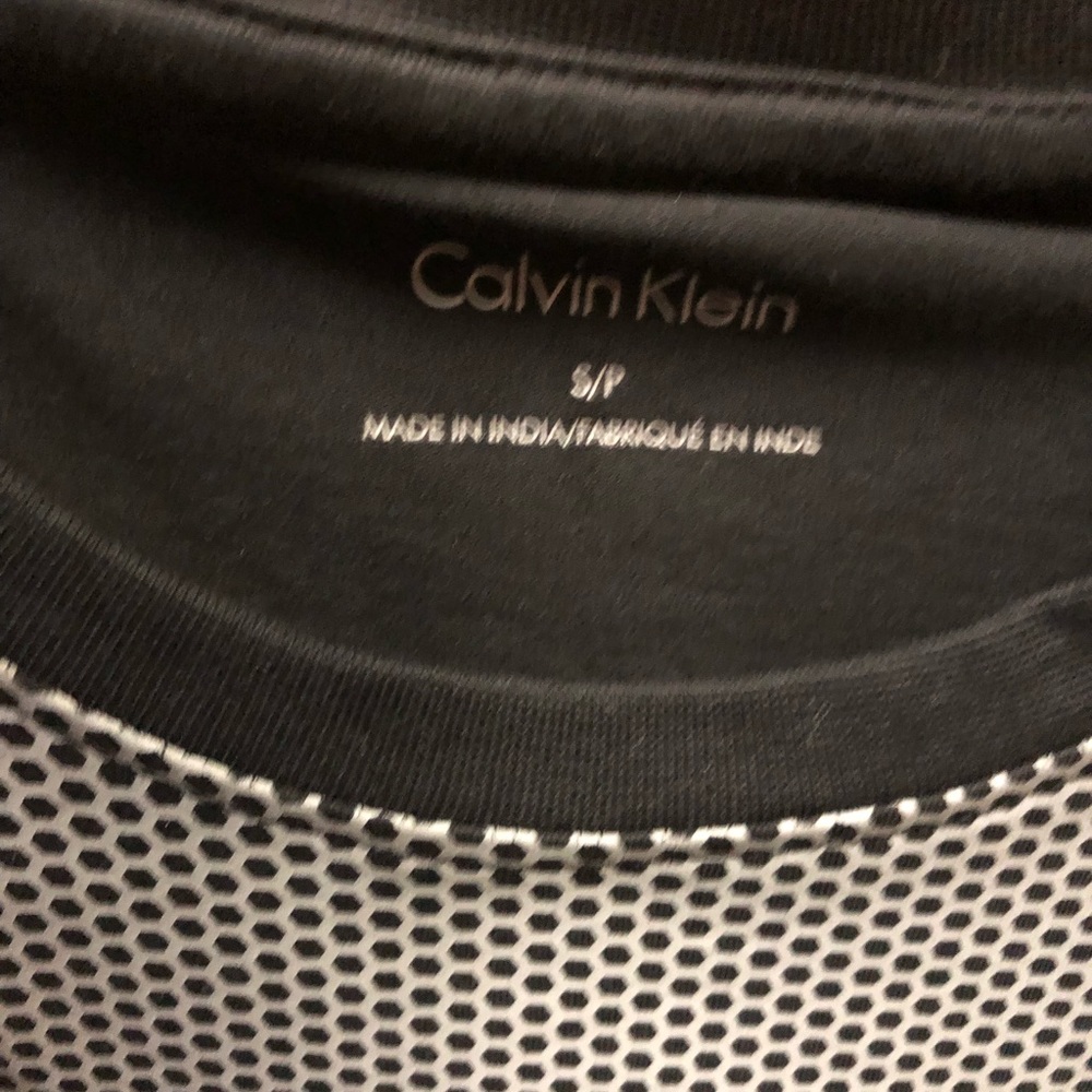 Calvin Klein tee - Picture 2 of 2